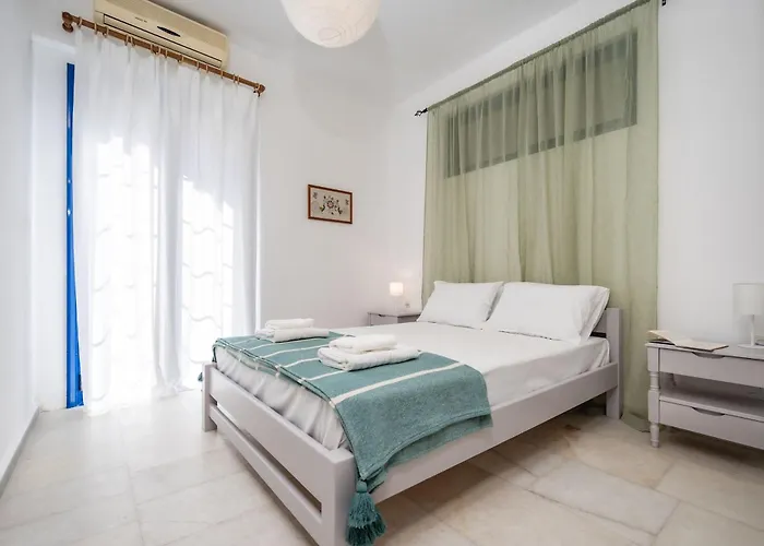 Hippocampus 2 Min Walk From The Appartement Moutsoúna