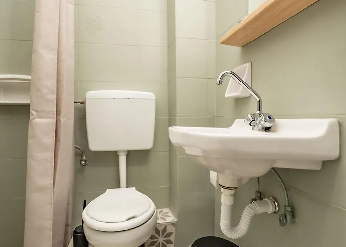 Hippocampus 2 Min Walk From The * Moutsoúna