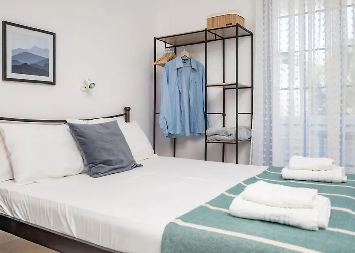 Hippocampus 2 Min Walk From The * Moutsoúna