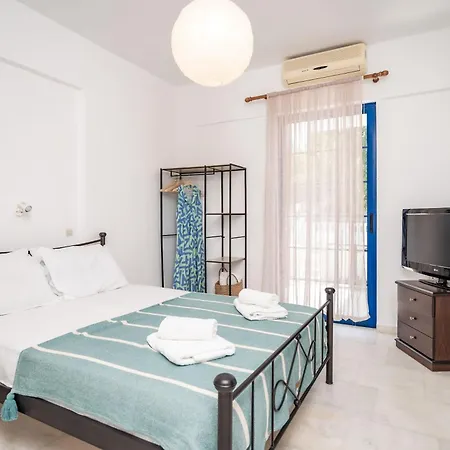 Hippocampus 2 Min Walk From The * Μουτσούνα