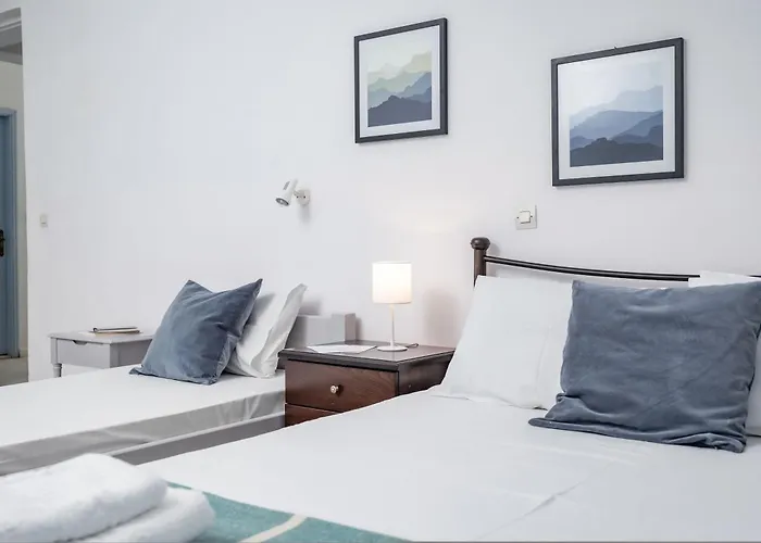 Hippocampus 2 Min Walk From The Moutsoúna